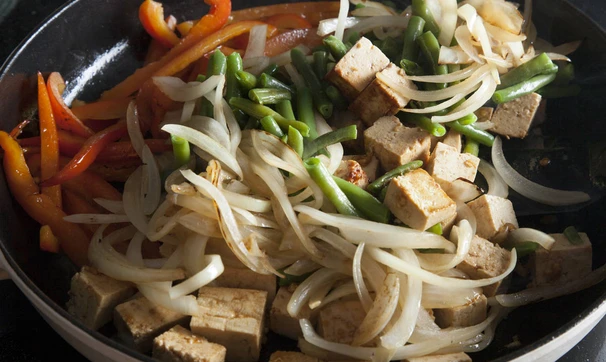 Жареный тофу с овощами, шаг 5/5