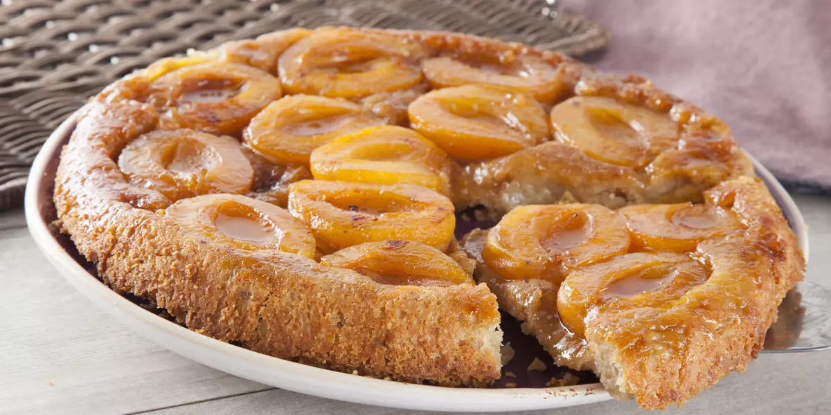 Пирог с абрикосами на ржаном тесте